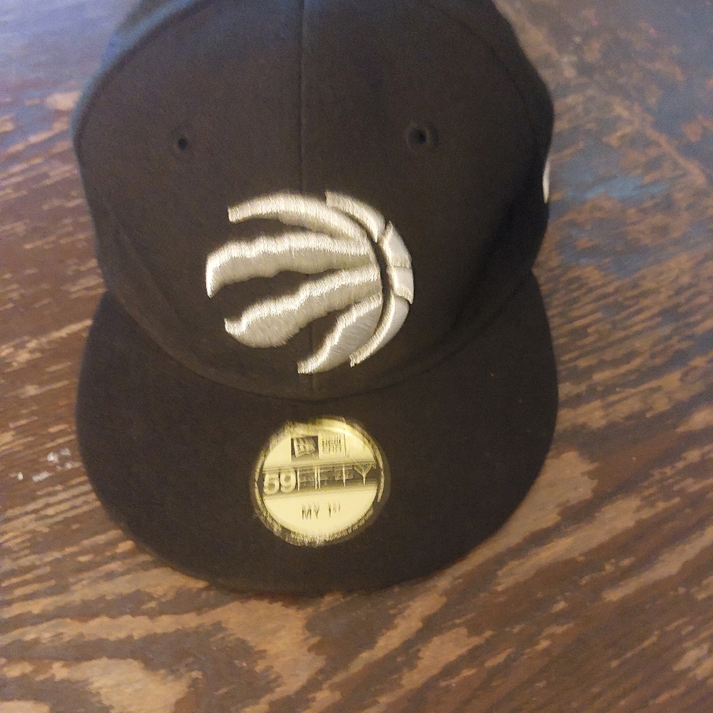Infant Toronto Raptors hat